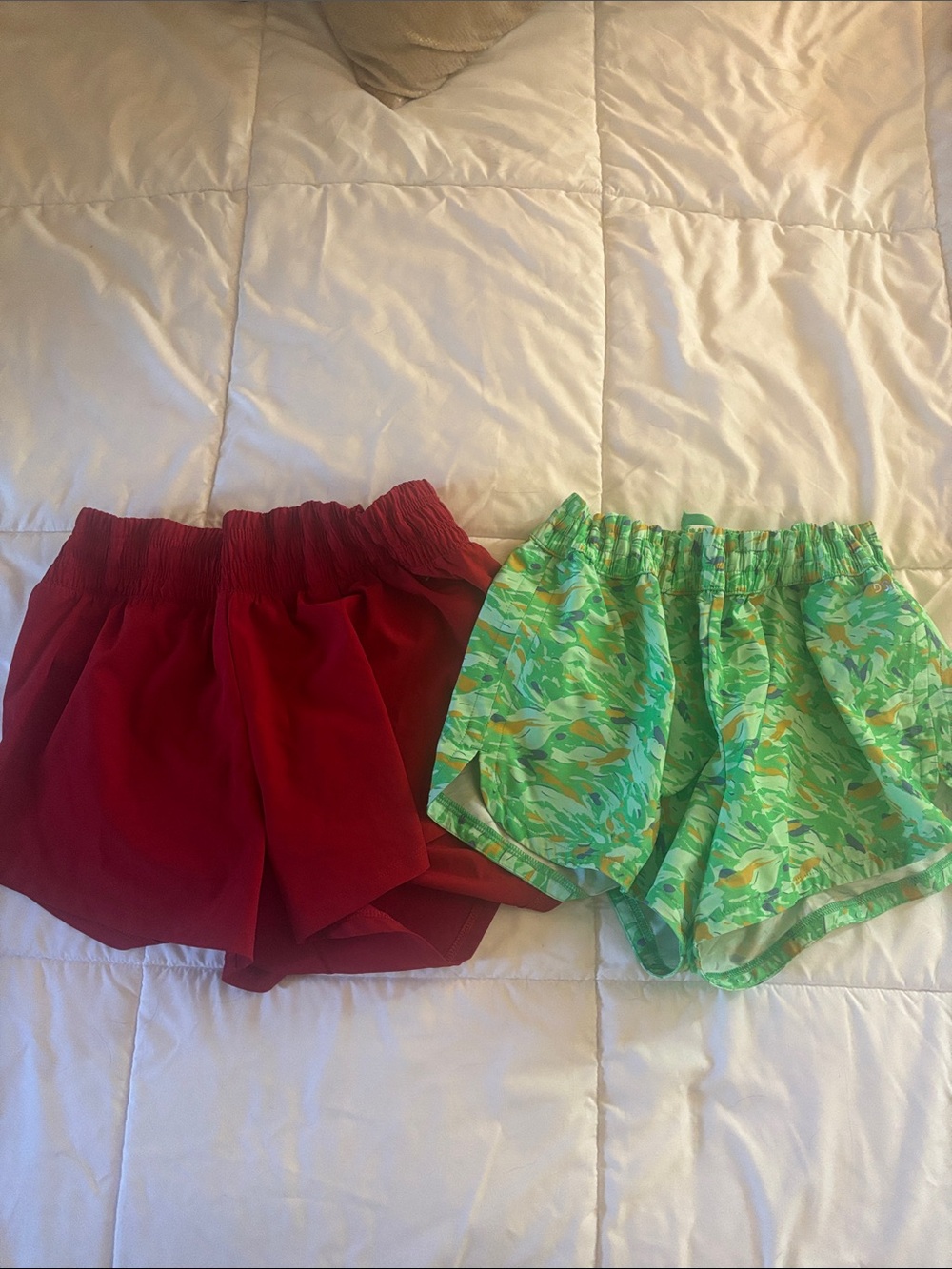 Women’s DSG from Dicks’s Elastic-Waist Pull-On Shorts - Red and Green
